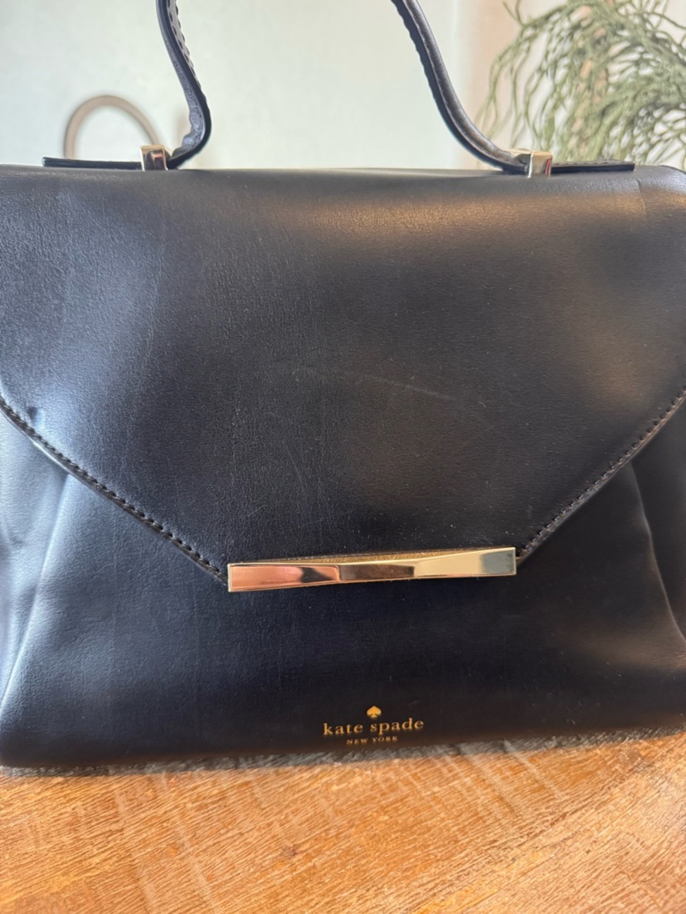 Kate Spade Black Leather Envelope Crossbody Bag with‎ Gold Bar - Picture 5 of 16